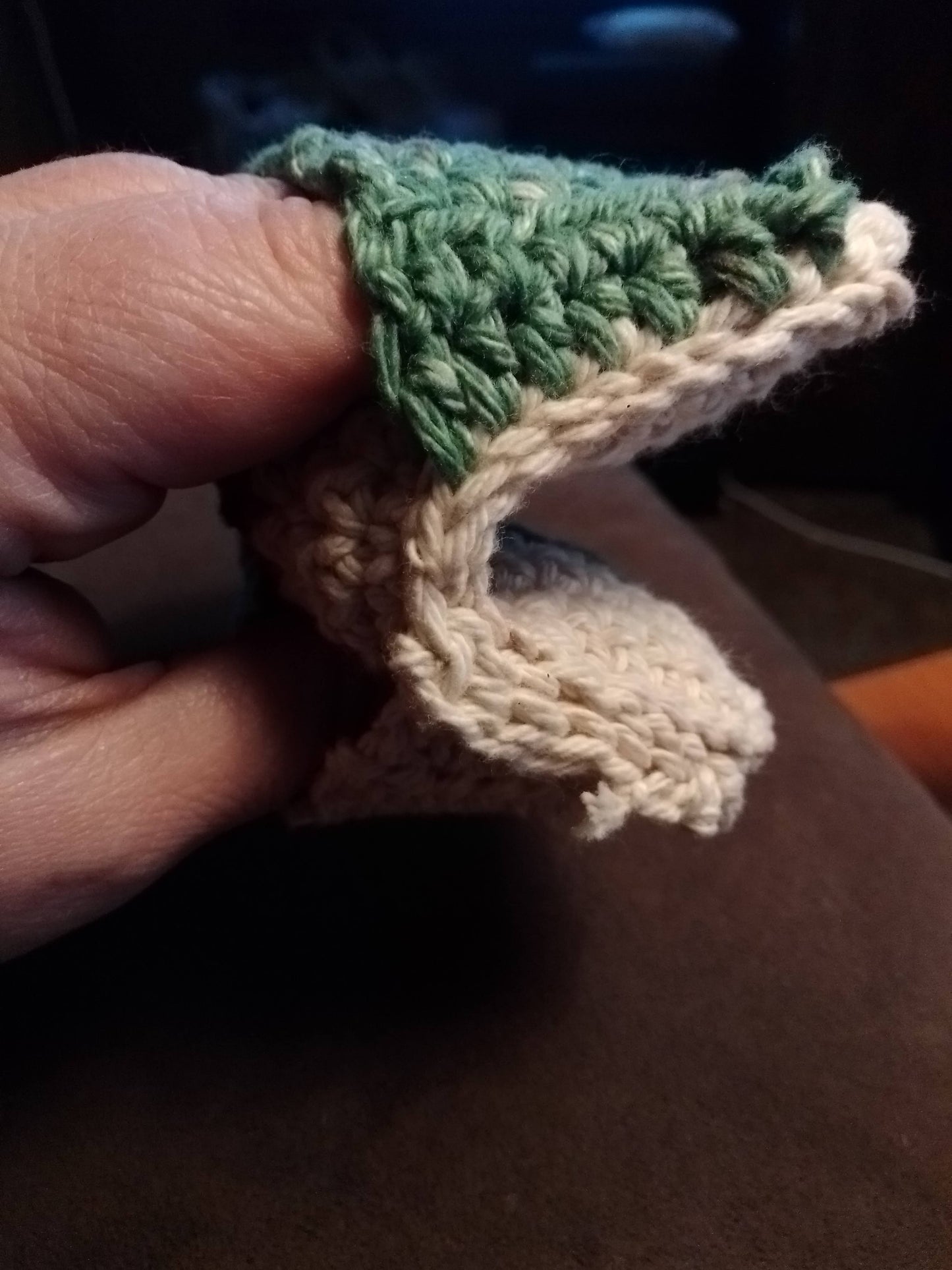 Handmade Fingertip Pot Holder