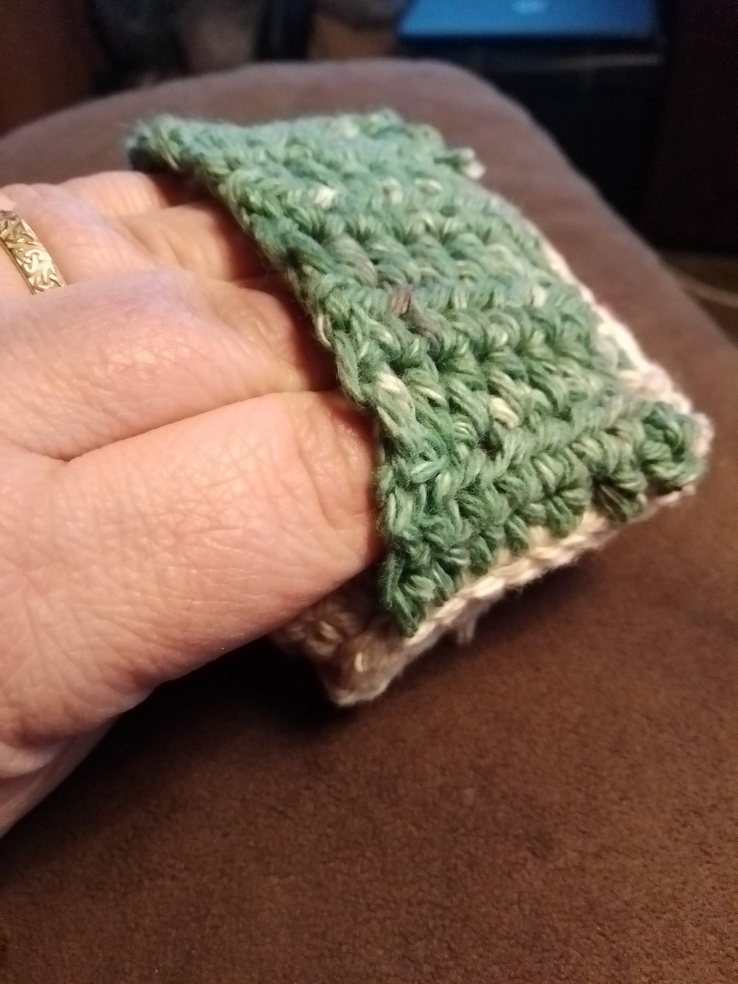 Handmade Fingertip Pot Holder