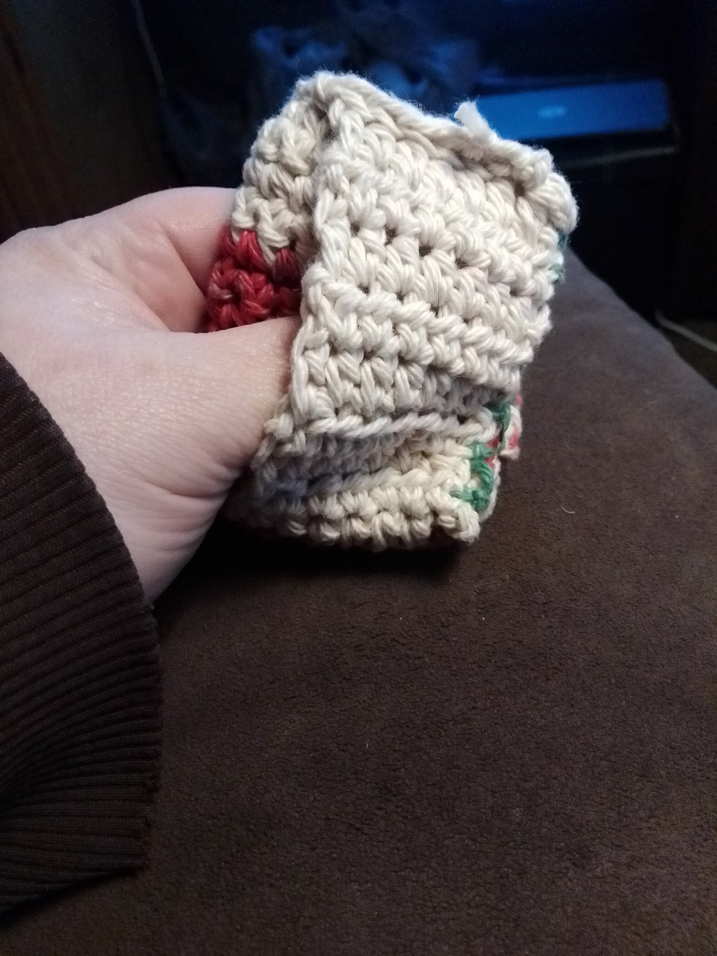 Handmade Fingertip Pot Holder