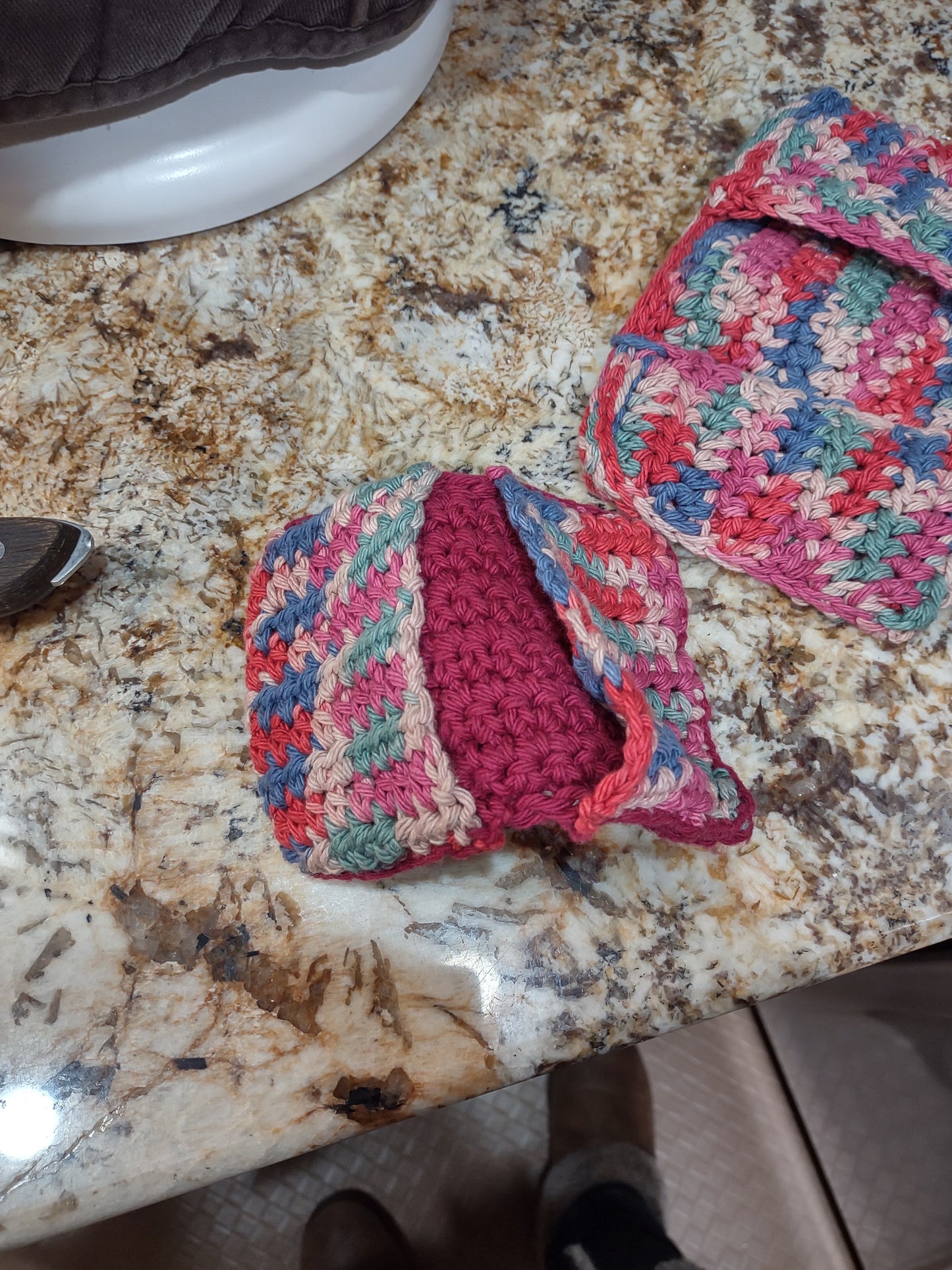 Handmade Fingertip Pot Holder